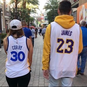 Meet your Posher, Sydni